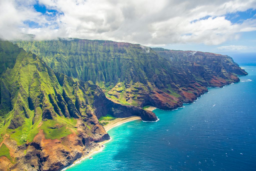 beautiful green cliffs of big island